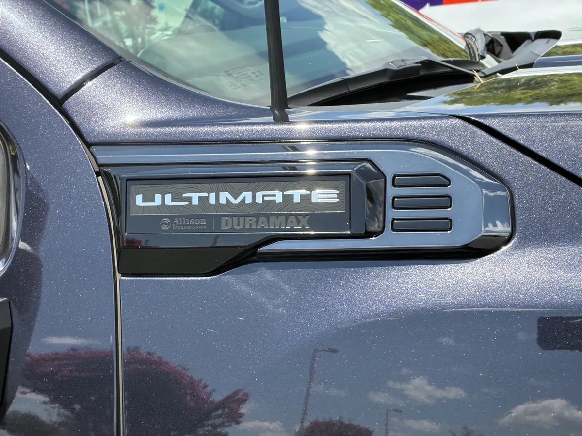 2024 GMC Sierra 2500 HD Denali Ultimate thumbnail 7