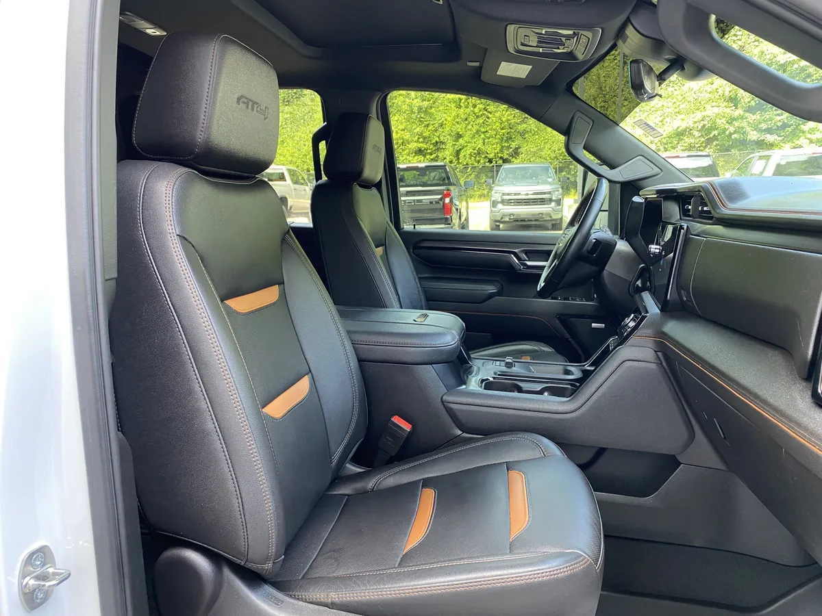 2024 GMC Sierra 2500HD AT4 thumbnail 38