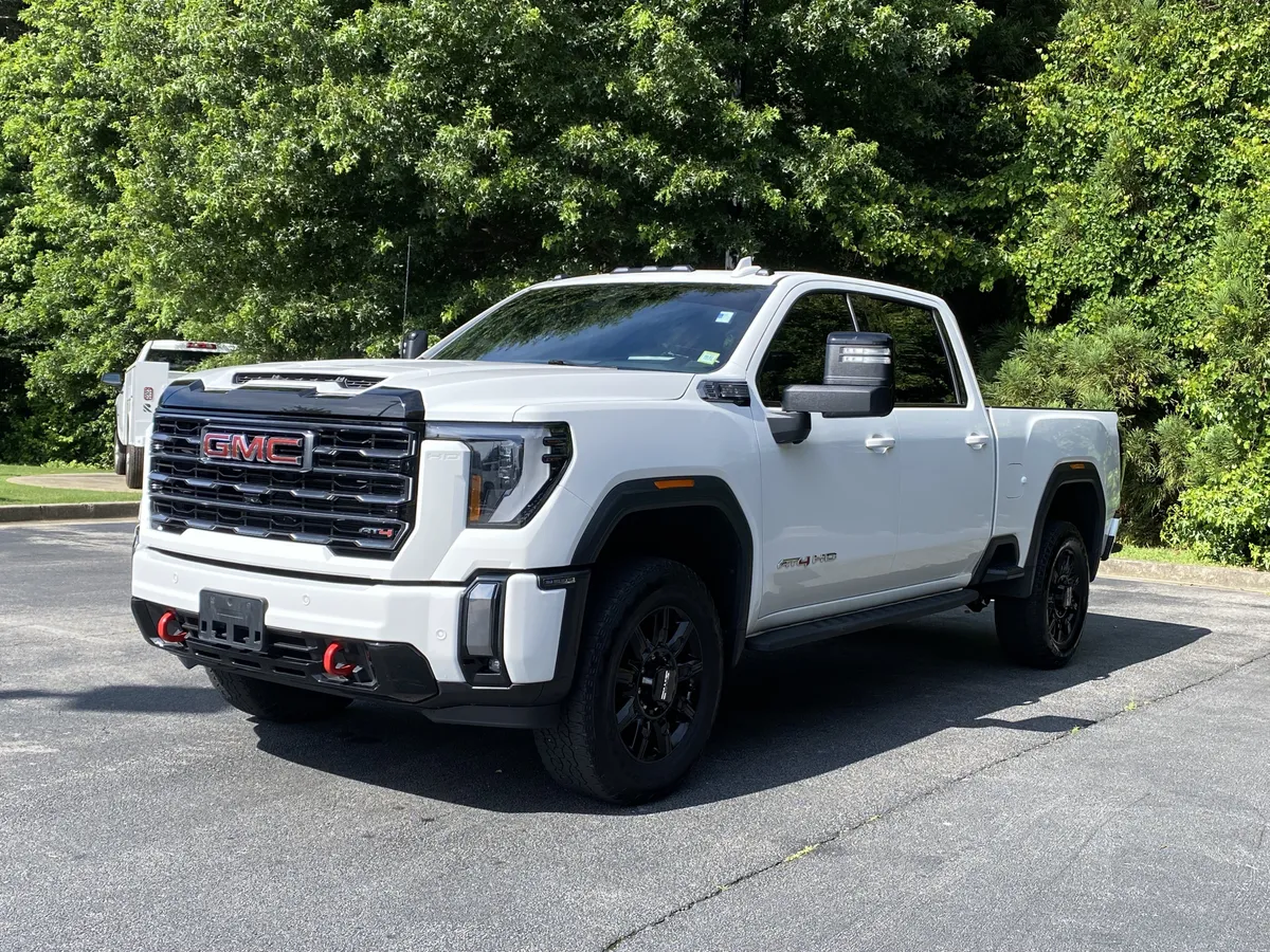2024 GMC Sierra 2500HD AT4 thumbnail 4