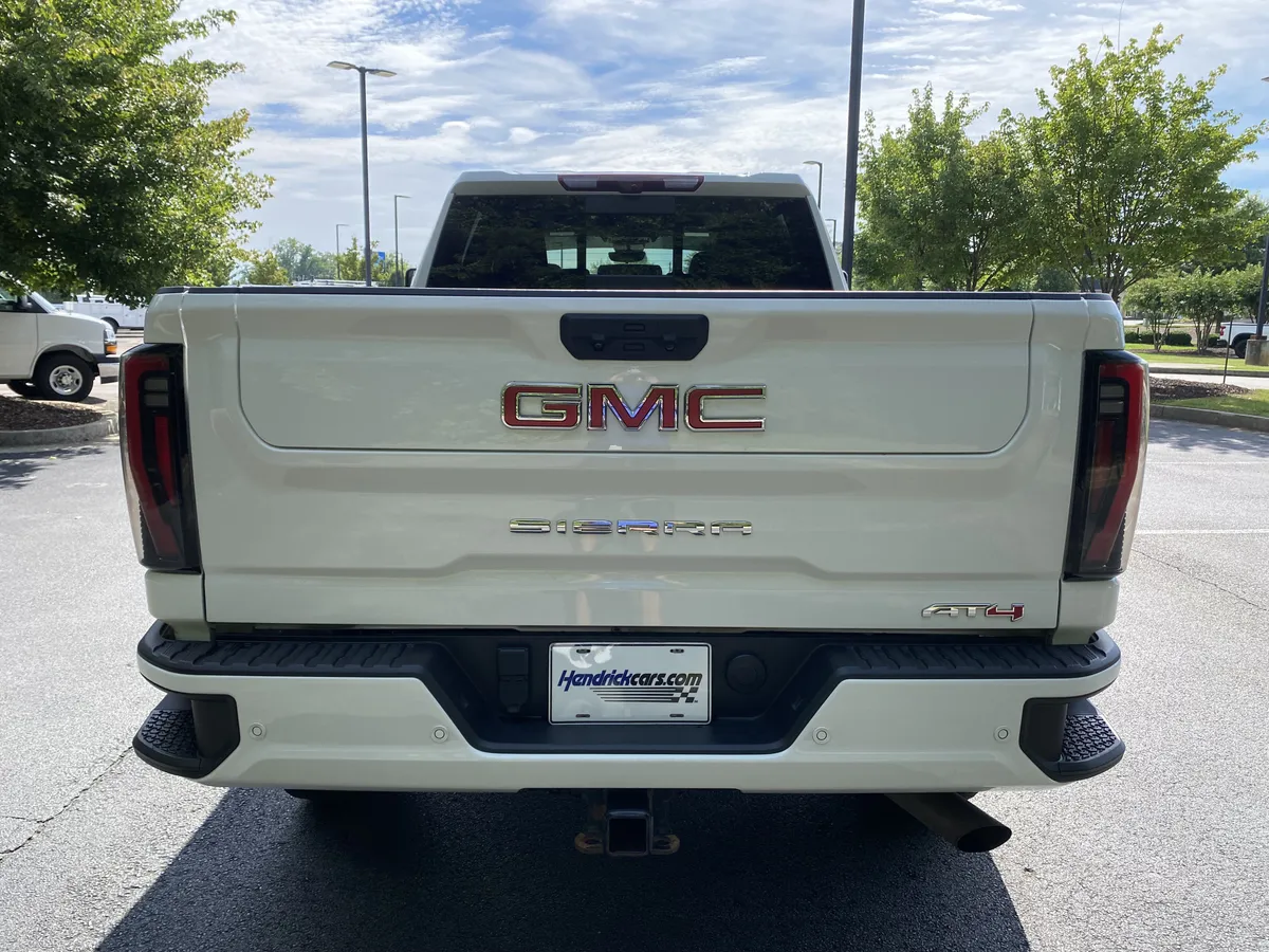 2024 GMC Sierra 2500HD AT4 thumbnail 7