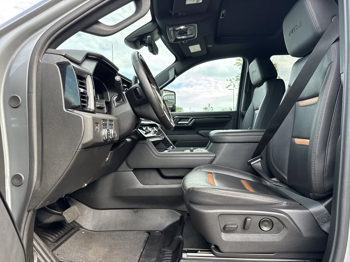 2024 GMC Sierra 2500HD AT4 thumbnail 15