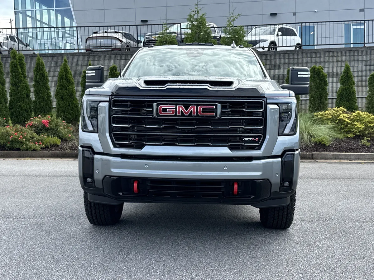 2024 GMC Sierra 2500HD AT4 thumbnail 2