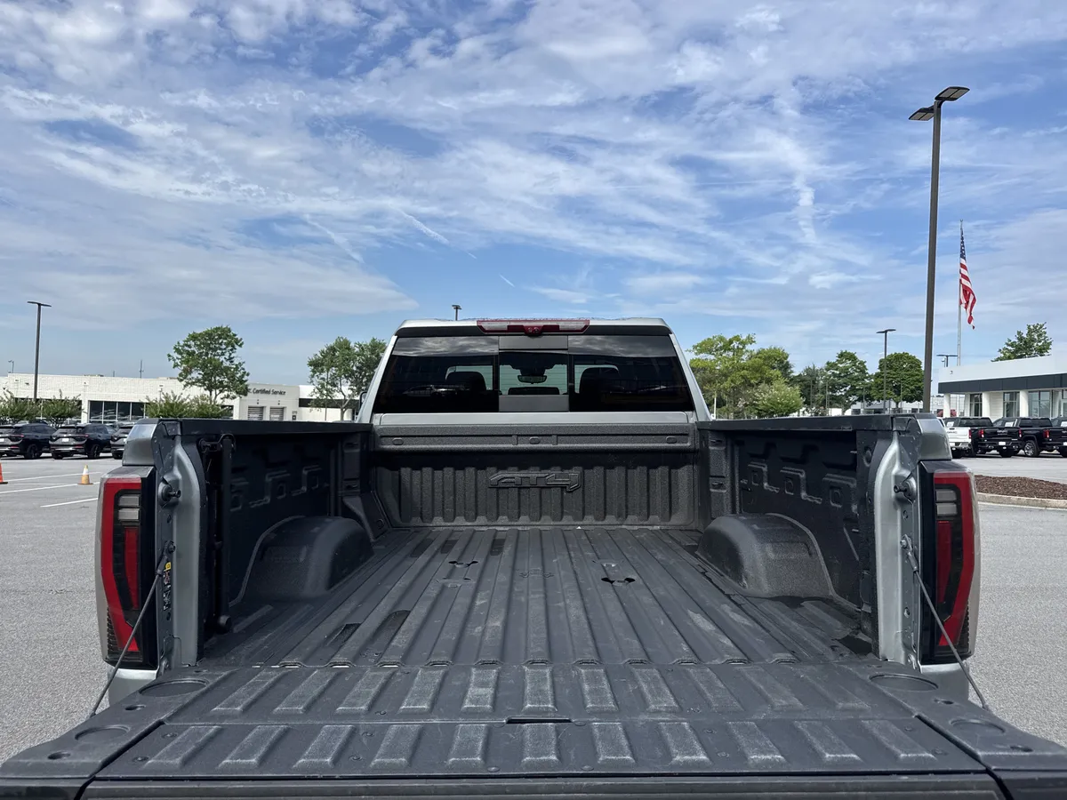 2024 GMC Sierra 2500HD AT4 thumbnail 29