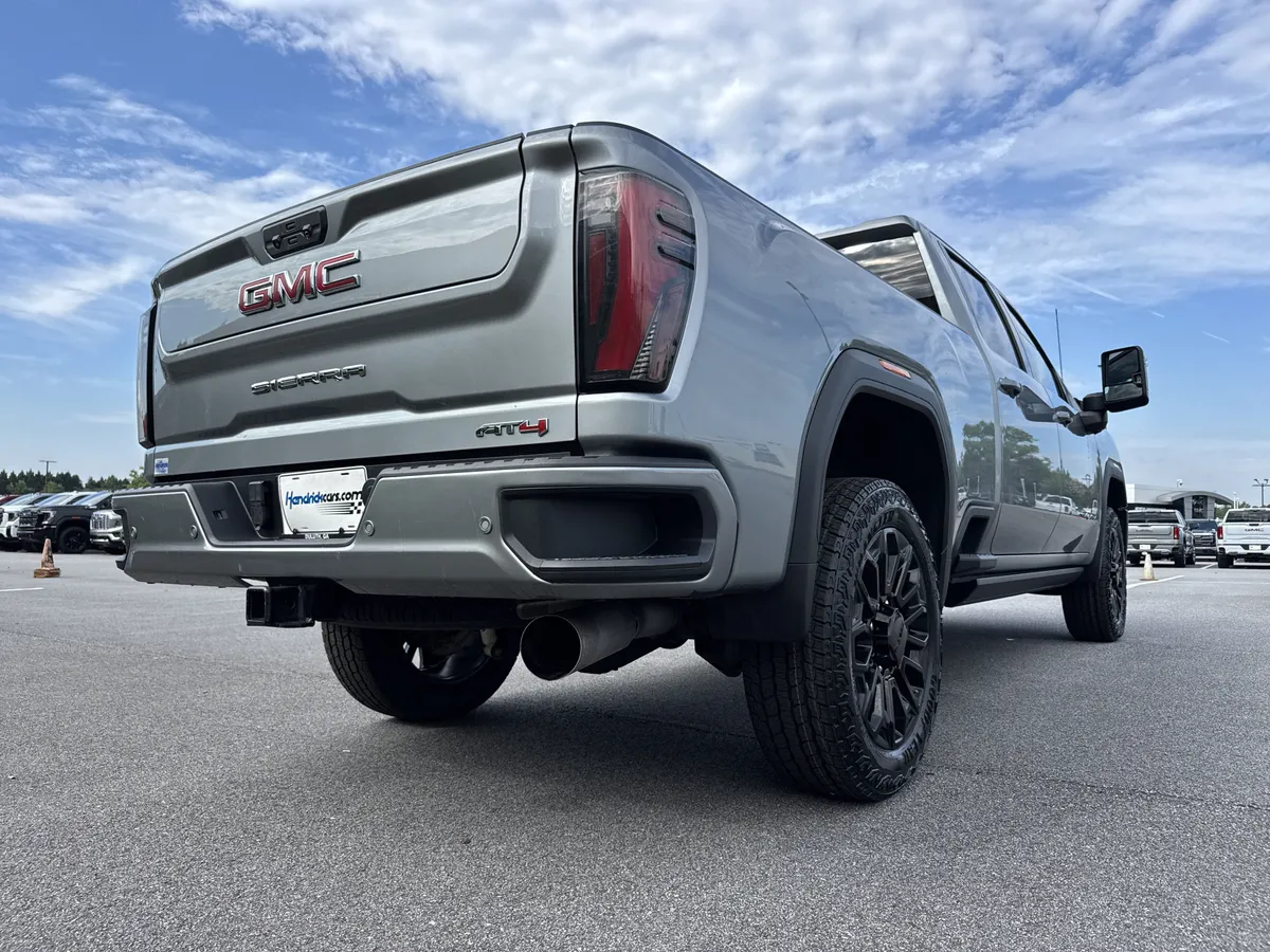 2024 GMC Sierra 2500HD AT4 thumbnail 9