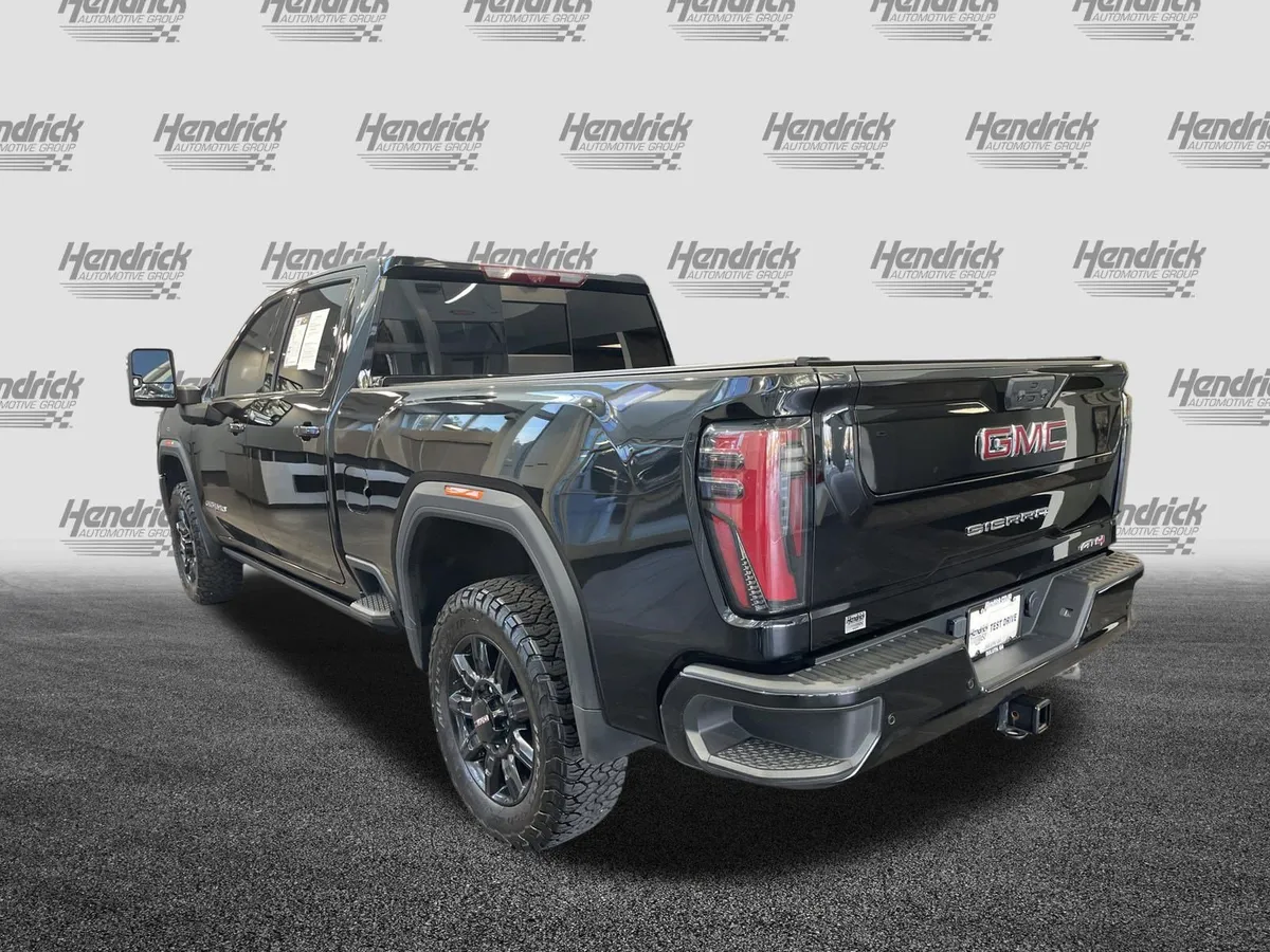 2024 GMC Sierra 2500HD AT4 thumbnail 8