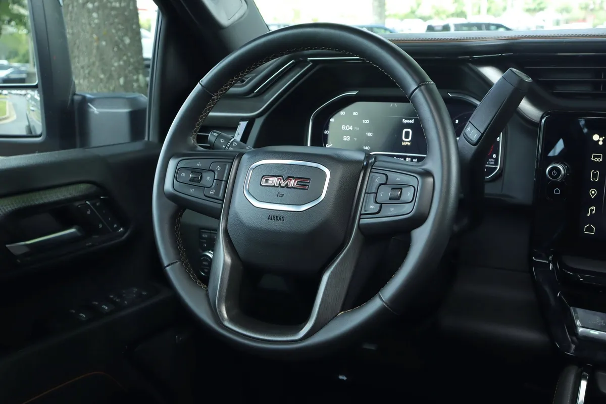 2024 GMC Sierra 2500HD AT4 thumbnail 25