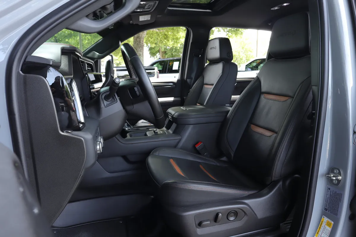2024 GMC Sierra 2500HD AT4 thumbnail 8