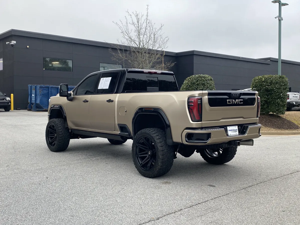 2024 GMC Sierra 2500HD AT4X thumbnail 14