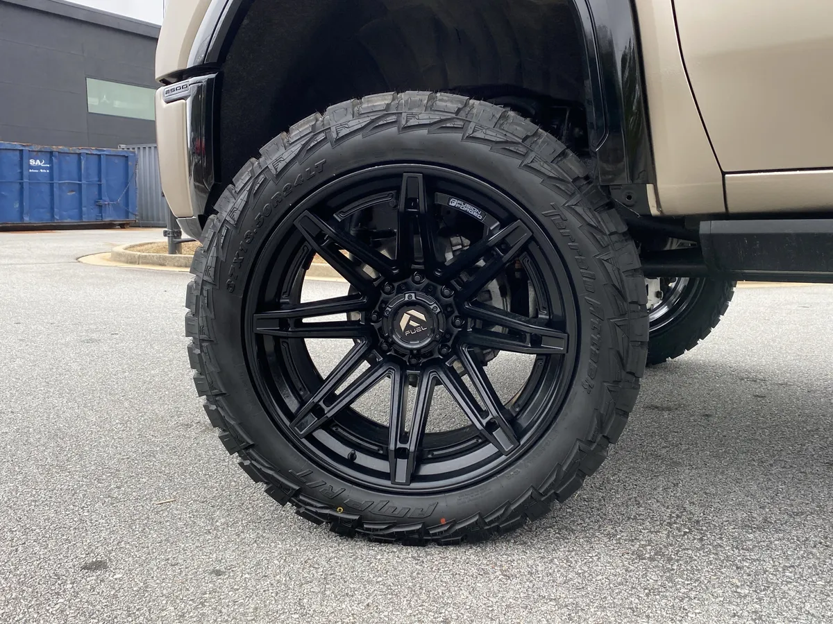 2024 GMC Sierra 2500HD AT4X thumbnail 16