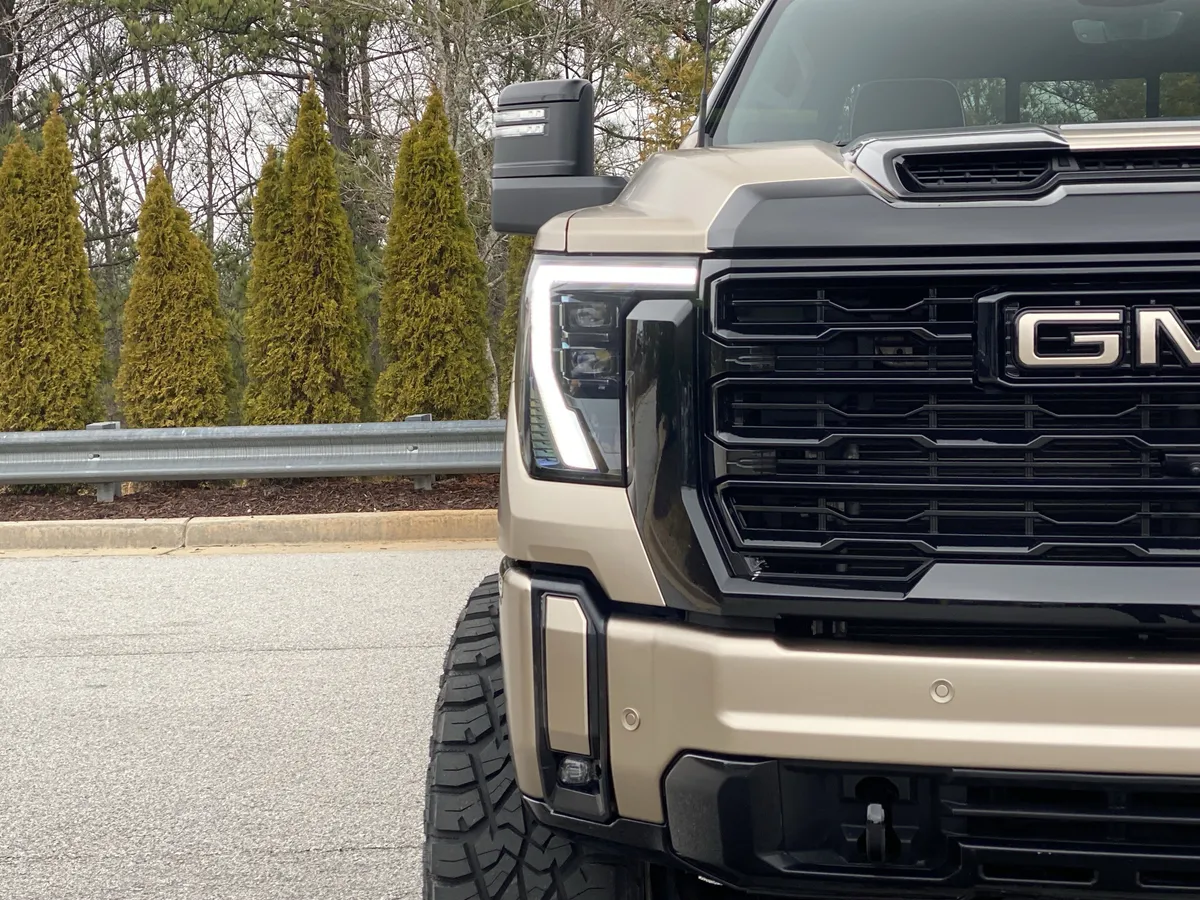 2024 GMC Sierra 2500HD AT4X thumbnail 17