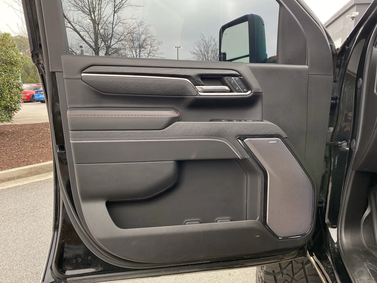 2024 GMC Sierra 2500HD AT4X thumbnail 23