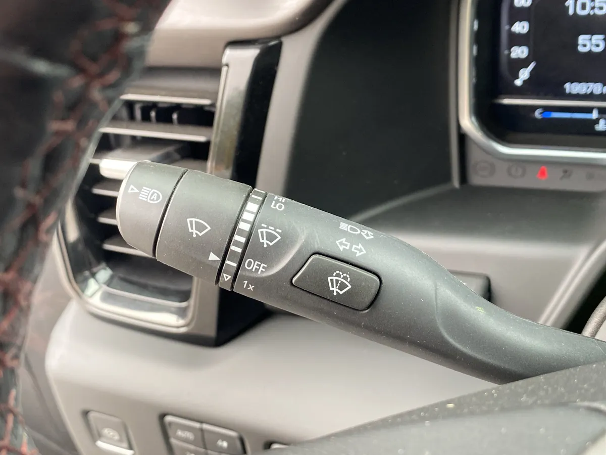 2024 GMC Sierra 2500HD AT4X thumbnail 31