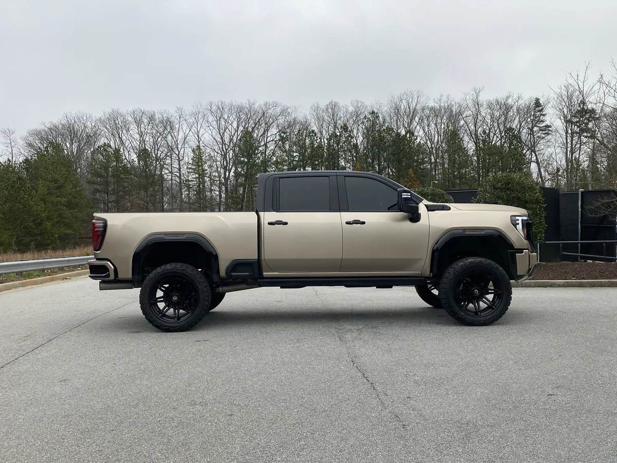 2024 GMC Sierra 2500HD AT4X thumbnail 4