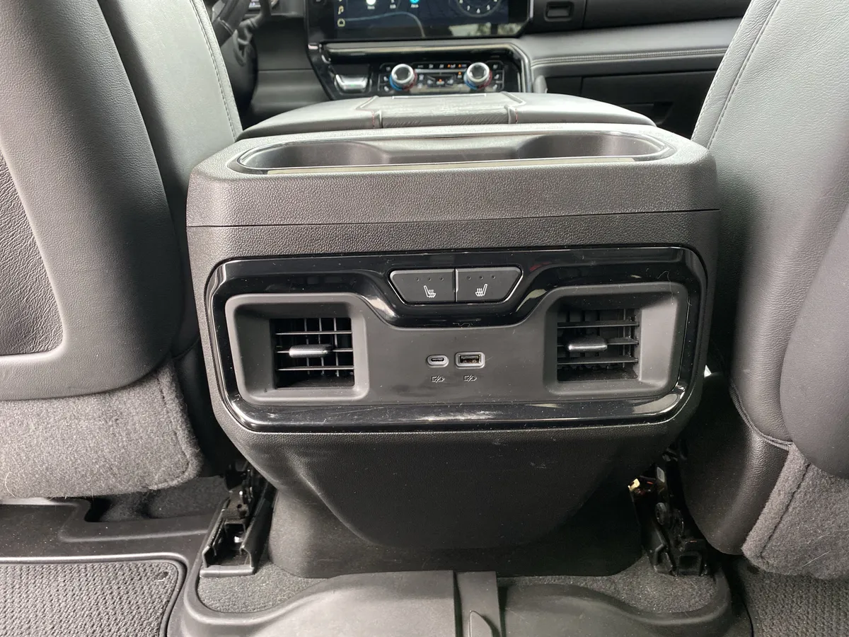 2024 GMC Sierra 2500HD AT4X thumbnail 45