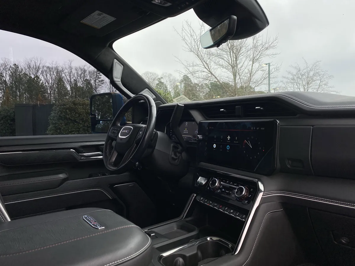 2024 GMC Sierra 2500HD AT4X thumbnail 5