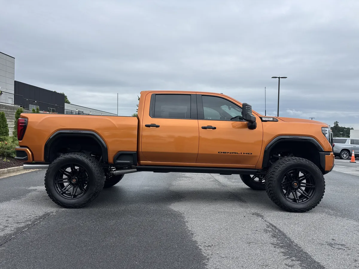 2024 GMC Sierra 2500HD Denali thumbnail 10