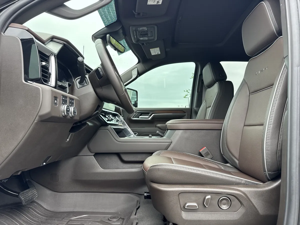 2024 GMC Sierra 2500HD Denali thumbnail 15
