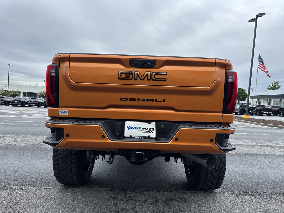 2024 GMC Sierra 2500HD Denali thumbnail 8