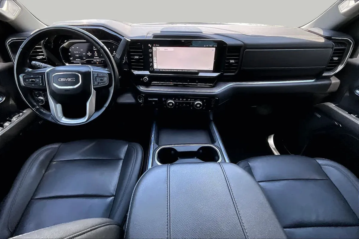 2024 GMC Sierra 2500HD SLT thumbnail 16
