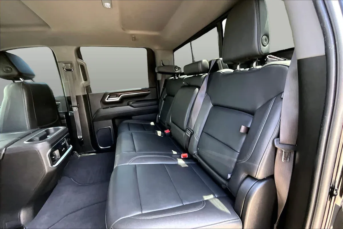 2024 GMC Sierra 2500HD SLT thumbnail 21