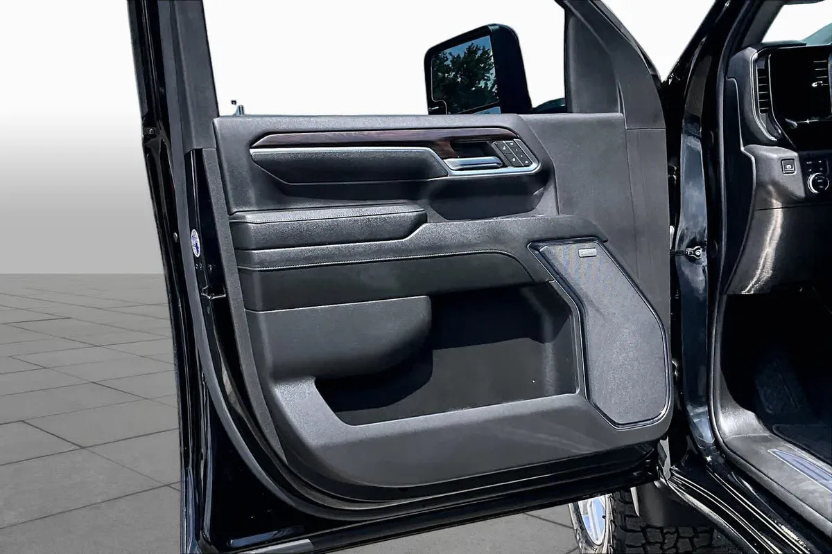 2024 GMC Sierra 2500HD SLT thumbnail 26