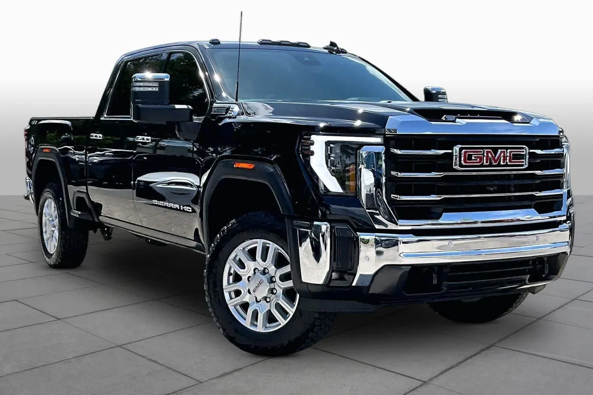 2024 GMC Sierra 2500HD SLT thumbnail 3
