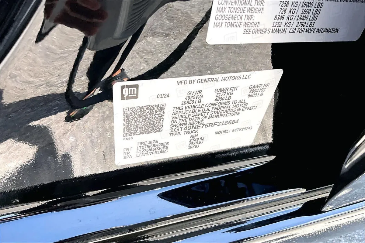 2024 GMC Sierra 2500HD SLT thumbnail 35