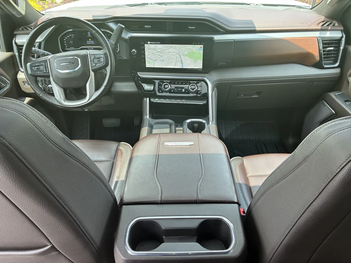 2024 GMC Sierra 3500 HD Denali DRW thumbnail 18