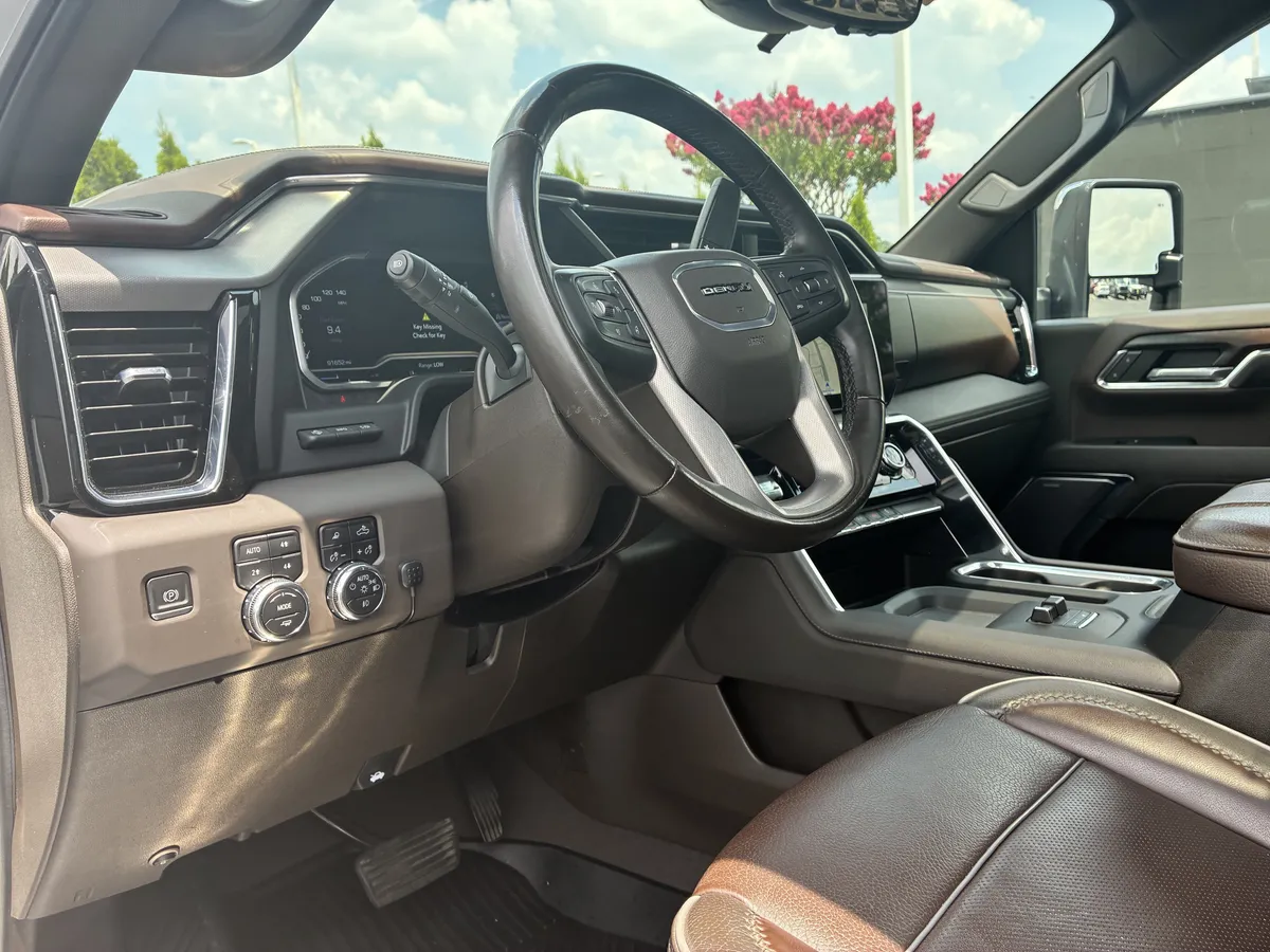 2024 GMC Sierra 3500 HD Denali DRW thumbnail 22