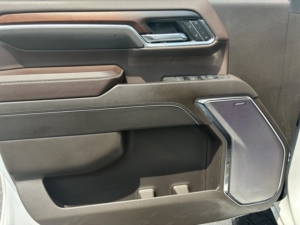 2024 GMC Sierra 3500 HD Denali DRW thumbnail 23