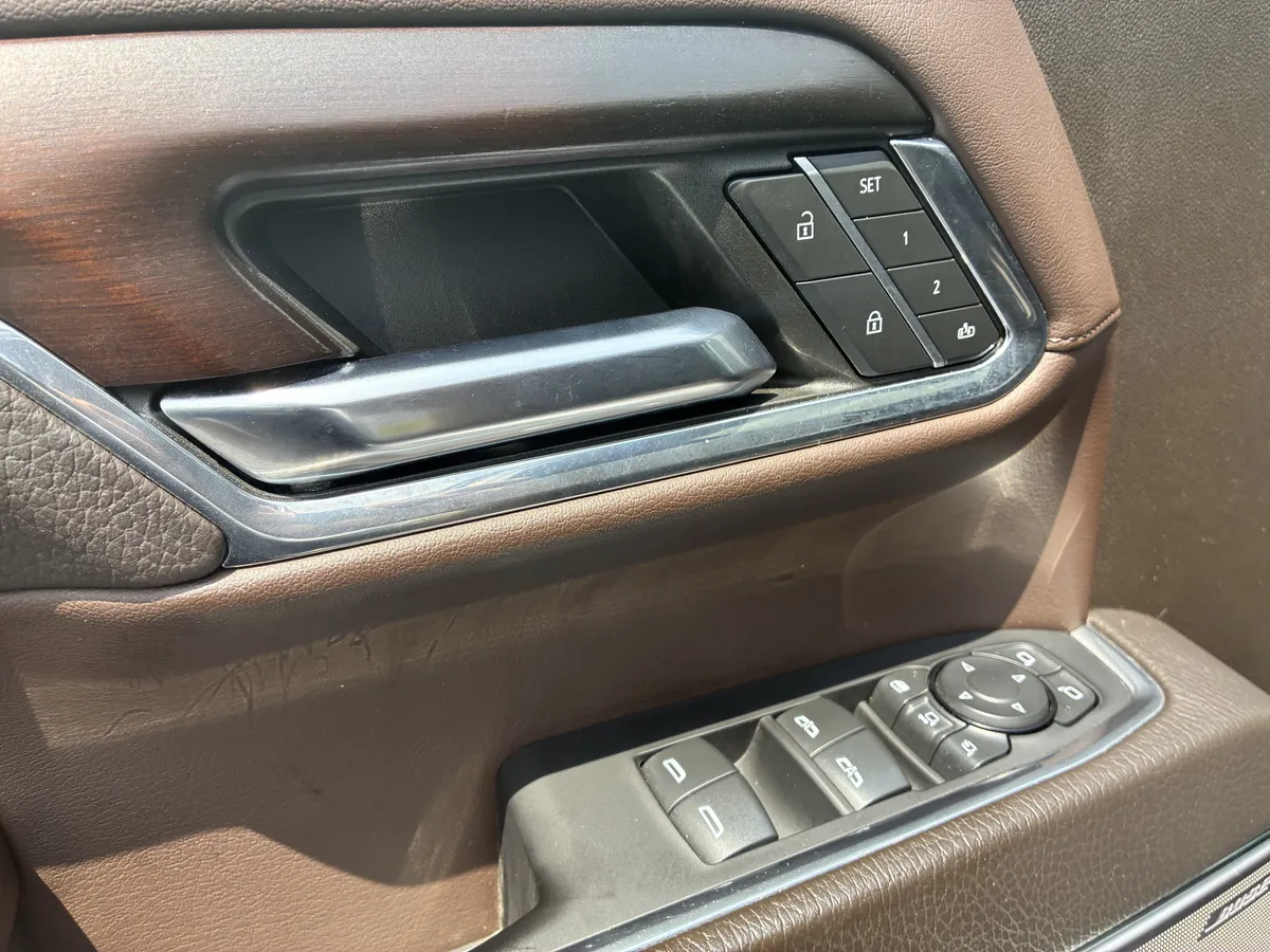2024 GMC Sierra 3500 HD Denali DRW thumbnail 24