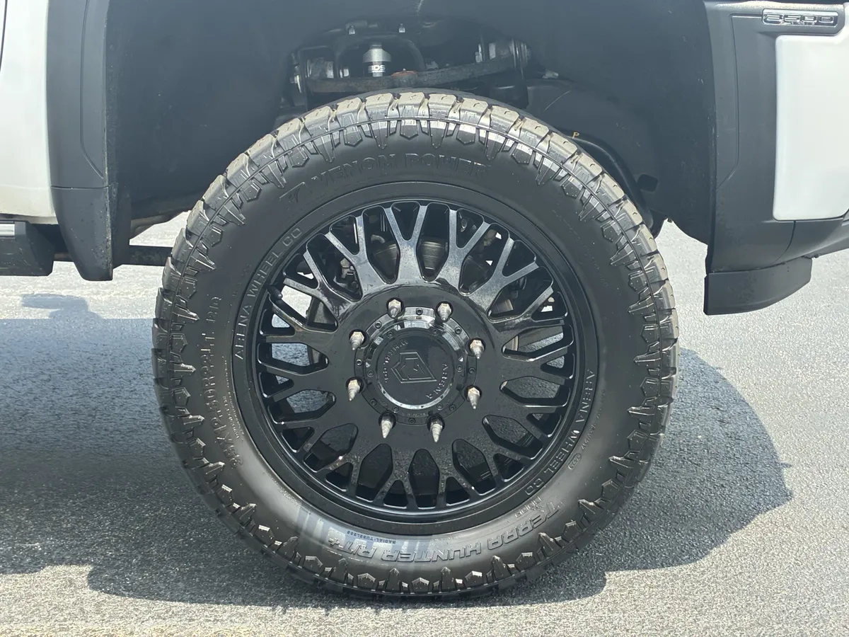 2024 GMC Sierra 3500 HD Denali DRW thumbnail 7