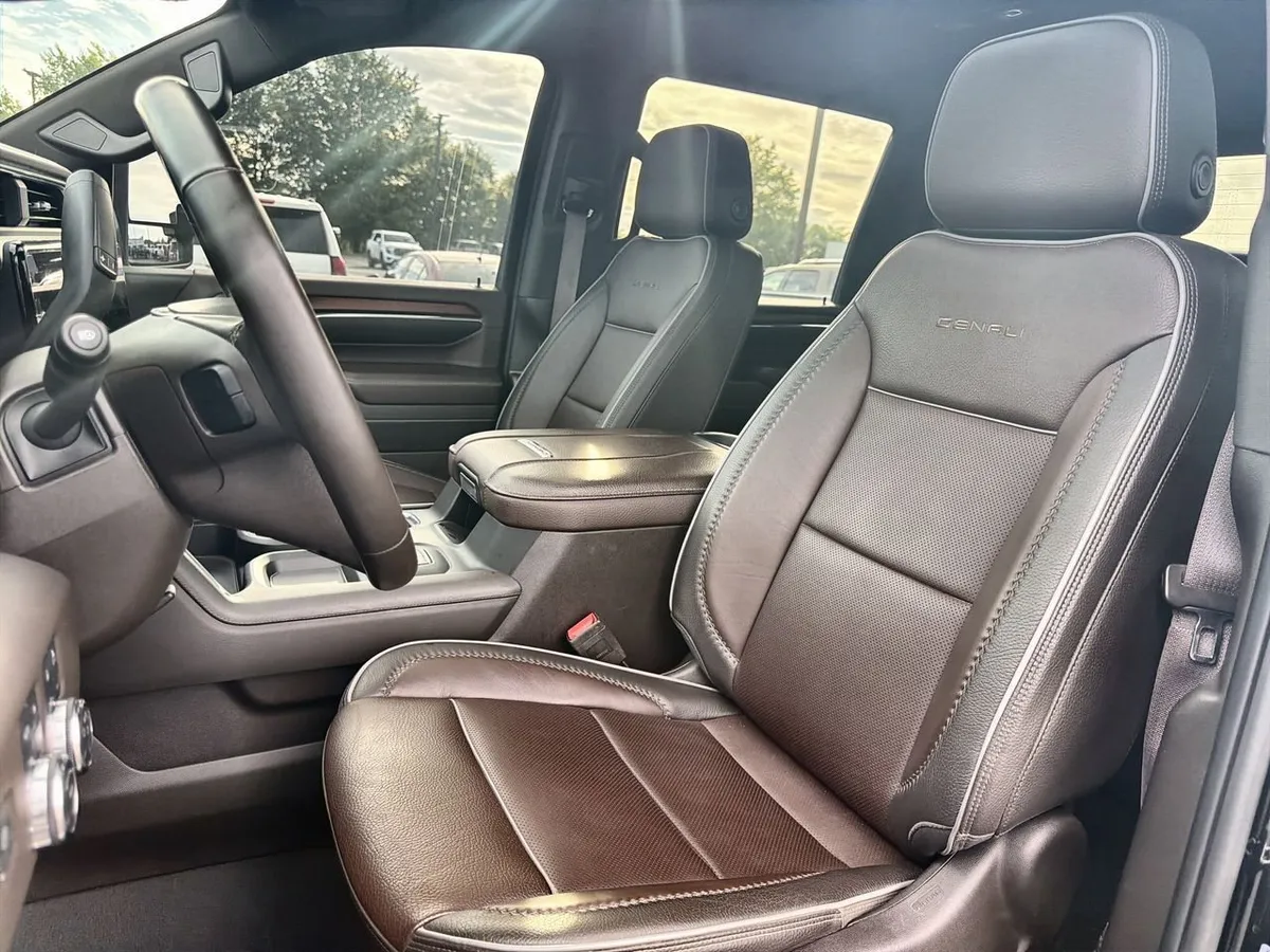 2024 GMC Sierra 3500 HD Denali thumbnail 16