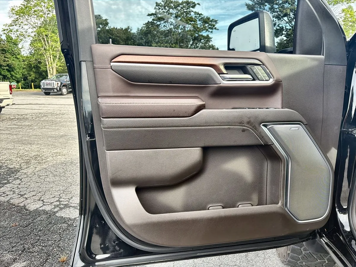 2024 GMC Sierra 3500 HD Denali thumbnail 18