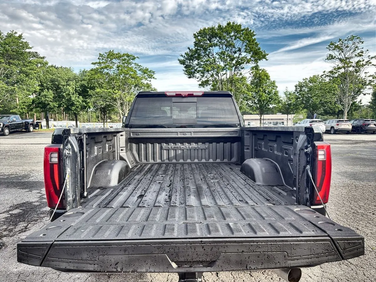 2024 GMC Sierra 3500 HD Denali thumbnail 21