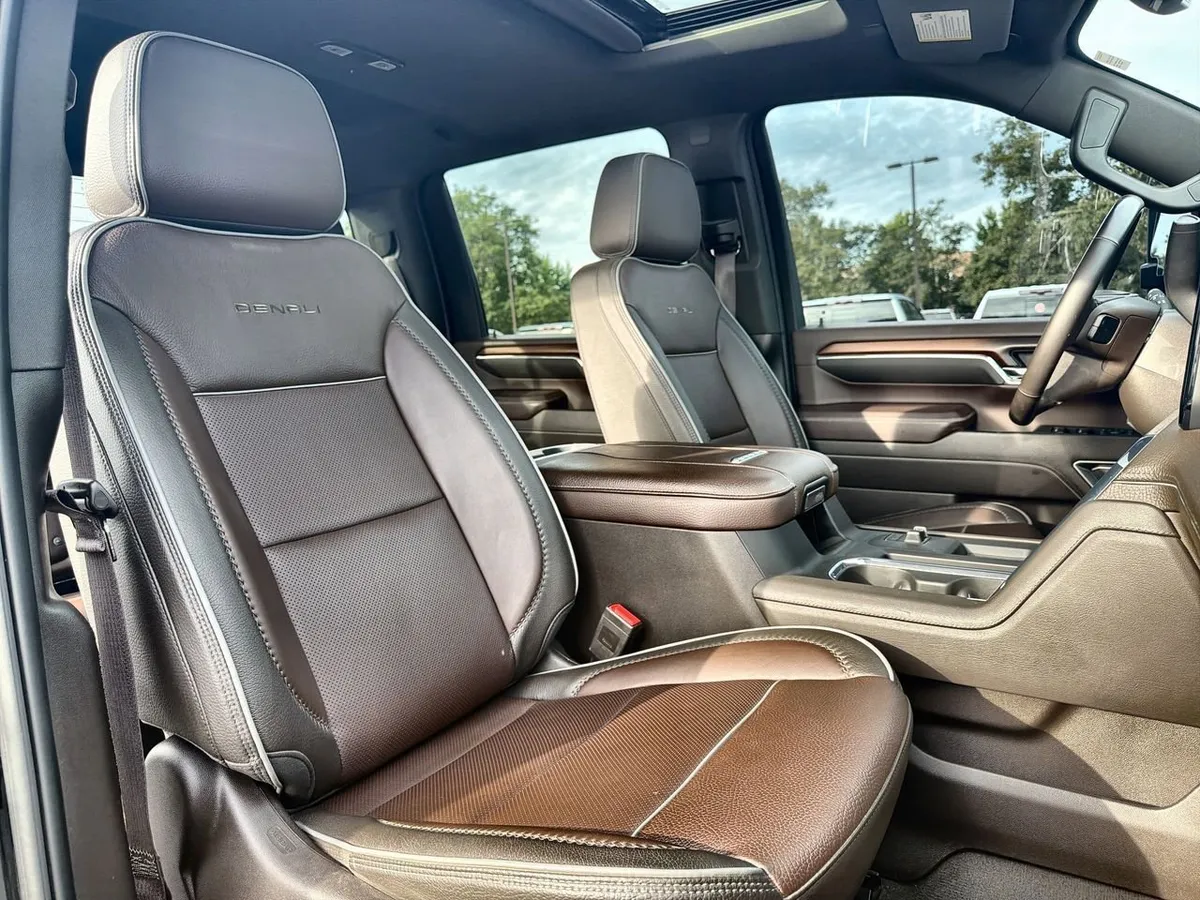 2024 GMC Sierra 3500 HD Denali thumbnail 23
