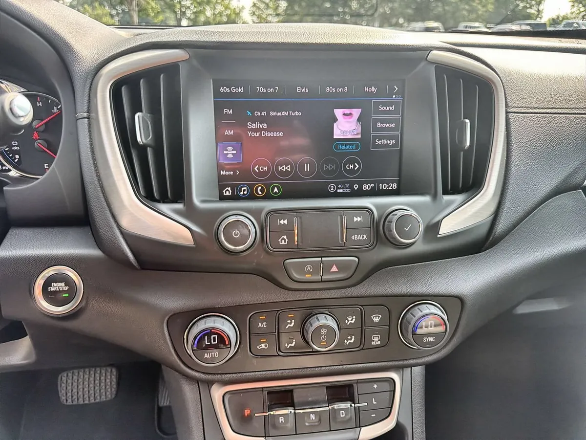 2024 GMC Terrain Denali thumbnail 13
