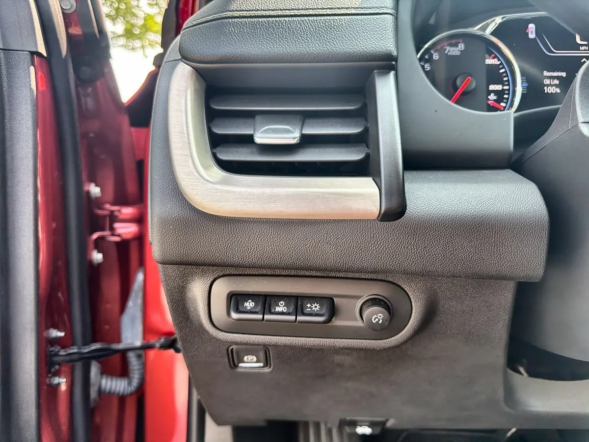 2024 GMC Terrain Denali thumbnail 15