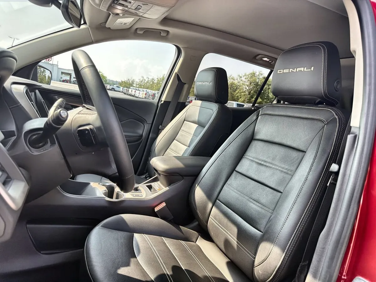 2024 GMC Terrain Denali thumbnail 16