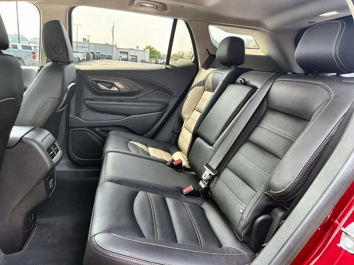2024 GMC Terrain Denali thumbnail 20
