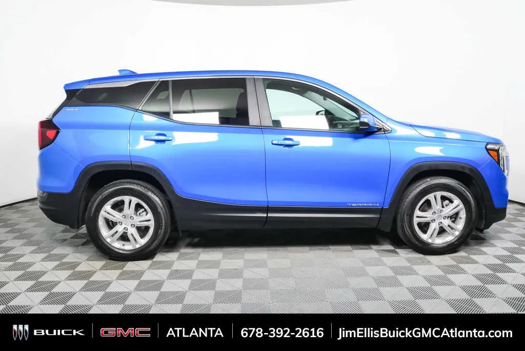 2024 GMC Terrain SLE thumbnail 2
