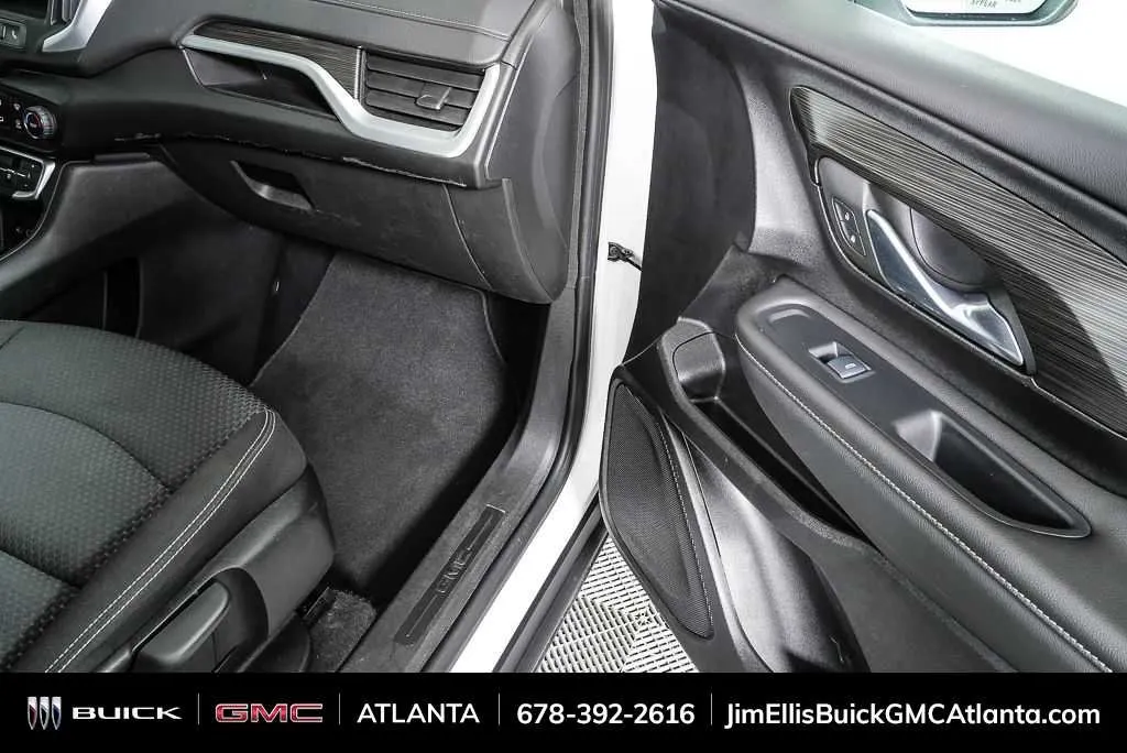 2024 GMC Terrain SLE thumbnail 22