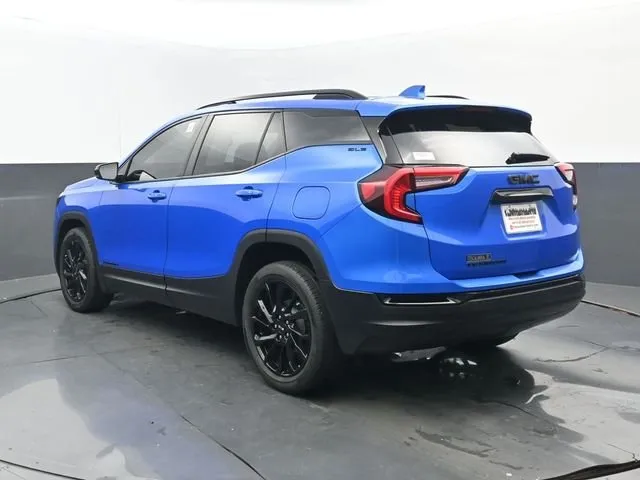 2024 GMC Terrain SLE thumbnail 3