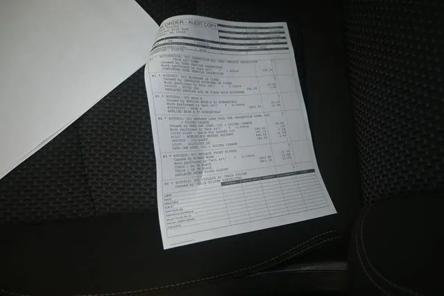 2024 GMC Terrain SLE thumbnail 6