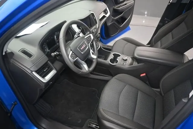 2024 GMC Terrain SLE thumbnail 7