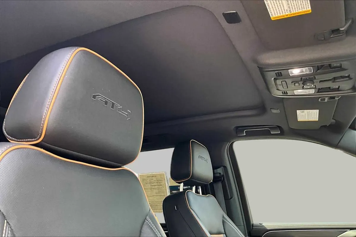 2024 GMC Yukon AT4 thumbnail 14