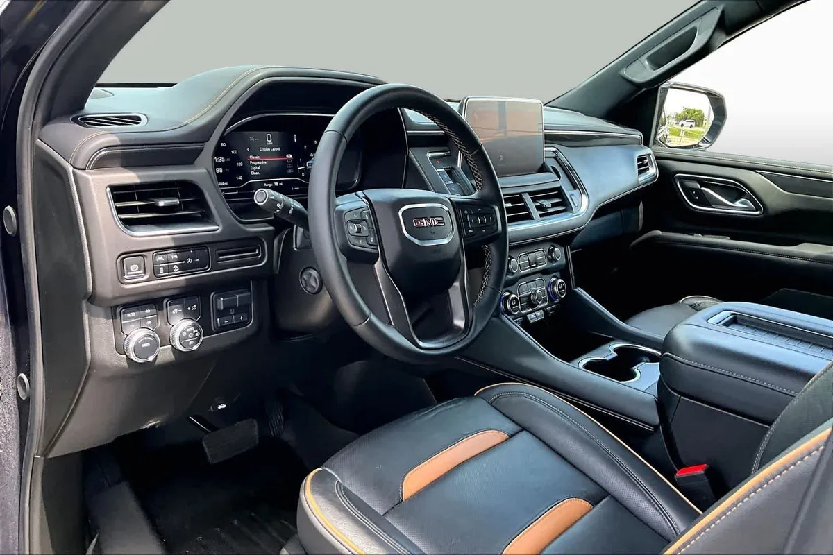 2024 GMC Yukon AT4 thumbnail 18