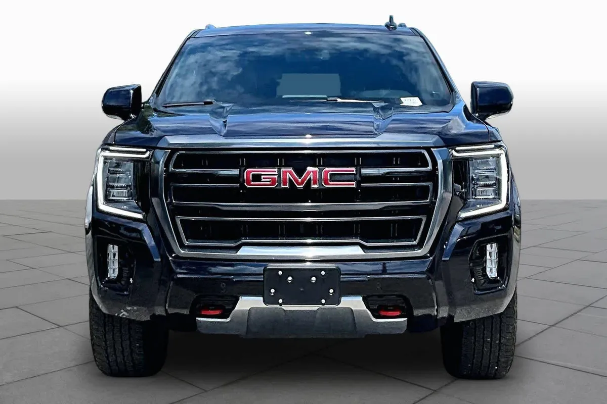 2024 GMC Yukon AT4 thumbnail 4