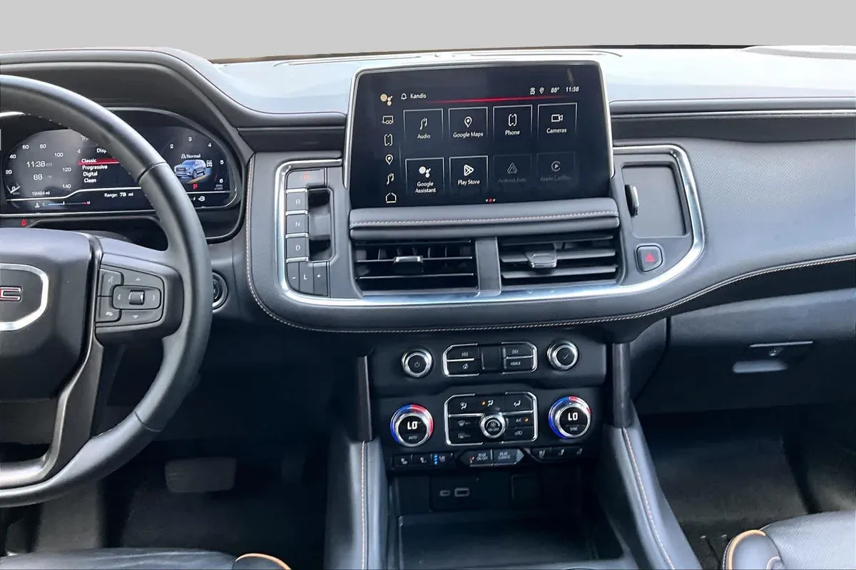 2024 GMC Yukon AT4 thumbnail 7