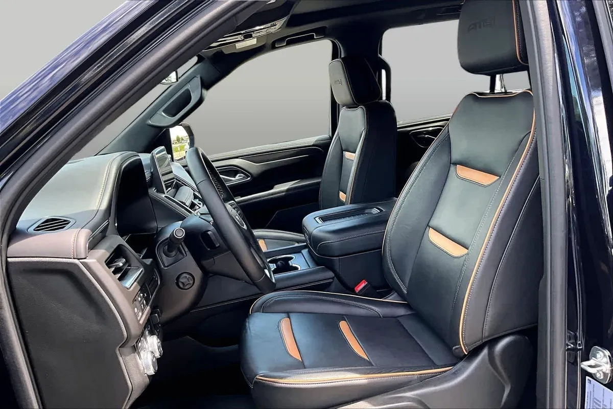 2024 GMC Yukon AT4 thumbnail 8